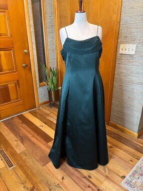 Michaelangelo Holiday Evening Gown w/Bow Size 18
